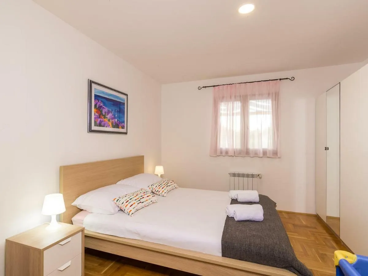 Villa Nika Labin  0*, Labin (Istria)